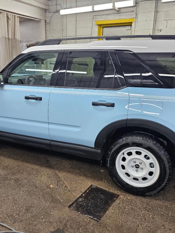 Pin Stripe on Ford Bronco